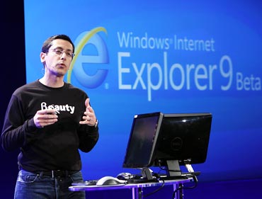 Microsoft launches Internet Explorer 9