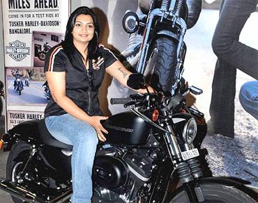 Meet India's first WOMAN to own a Harley Davidson - Rediff Getahead