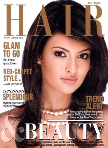 For a frizz-free mane like Sayali Bhagat, use leave-in conditioner