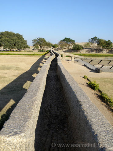 The Royal Enclosure area has efficient arrangements for supplying water, storing it and drainage system.