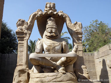 Lakshmi-Narasimha statue, Hampi
