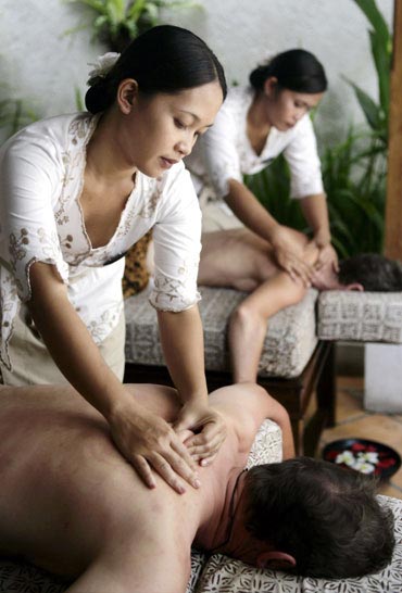 Six benefits of body massage