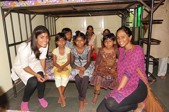 Deeya with children from the orphange in Haridwar
