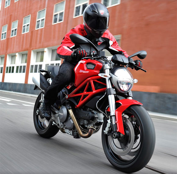IN PICS: The lean mean sexy Ducati Monster 795! - Rediff Getahead