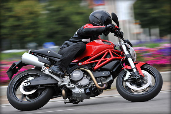 IN PICS: The lean mean sexy Ducati Monster 795!