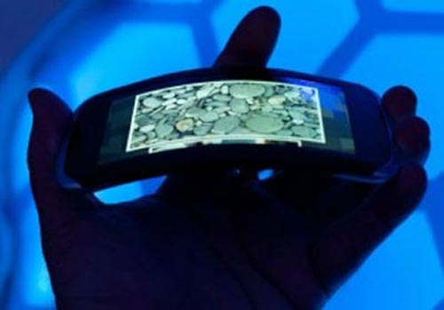 PHOTOS: Bendable phones, foldable screens and digital paper