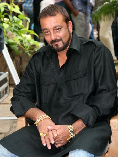 Sanjay Dutt lavishes wife Maanayata with gifts, his most recent purchase for her being a Rolls Royce!