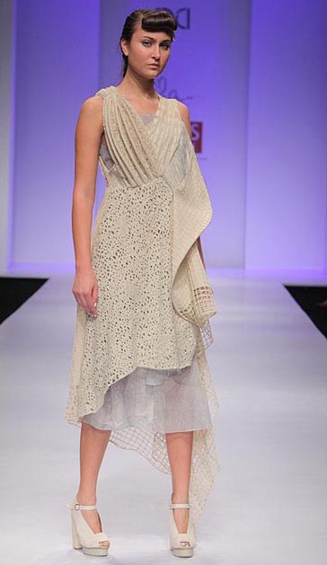 IMAGES: Festive, feisty and fiery fashion! - Rediff Getahead