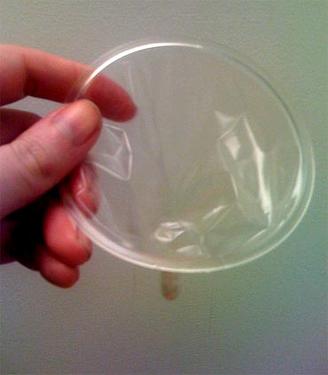 How to use the female condom