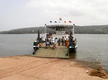 The ferry from Dabhol to Dhopave