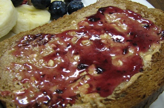 Multigrain bread with fruit spread