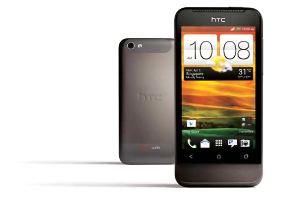 PHOTOS: HTC One X and HTC One V