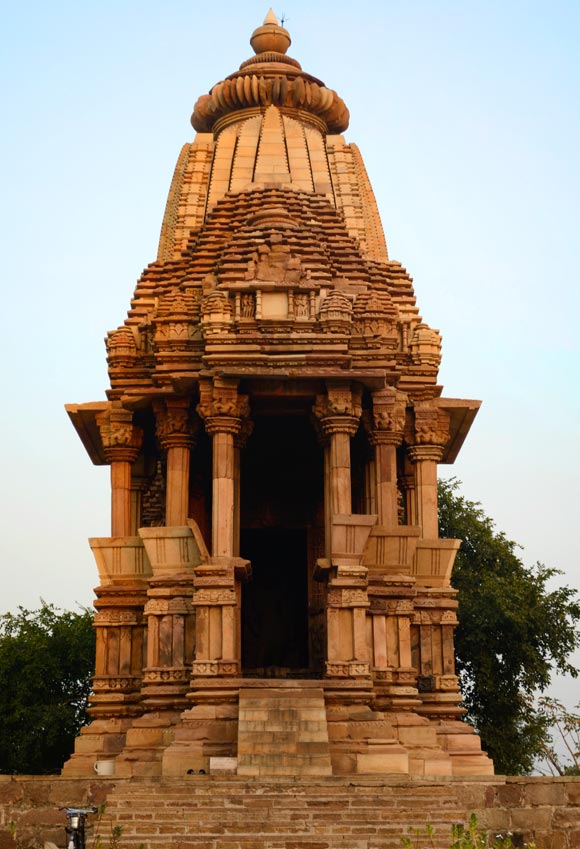 The Chathurbhuj temple
