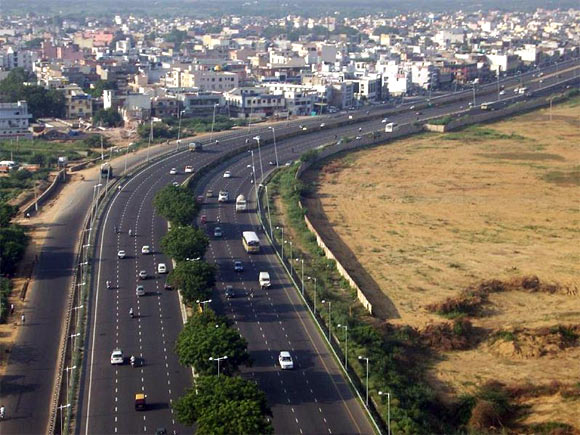 5 reasons you shouldn't invest along the Yamuna Expressway