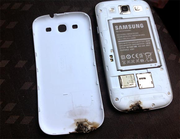 Samsung Galaxy SIII explodes in Dublin