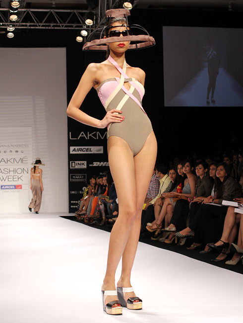 SUPER SEXY: Sizzling hot models in designer beachwear
