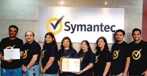 Symantec employees pose with 'Great Places to Work' Certificates