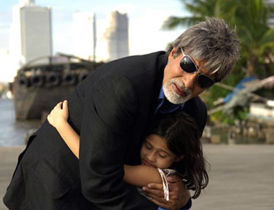A scene from Ek Ajnabee, in which Amitabh Bachchan plays an ex-Army officer