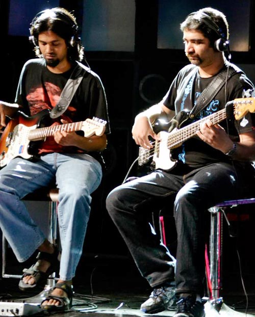 Guitarists Praveen Kumar and Vignesh Lakshminarayanan feature a performance on MTV Coke Studio