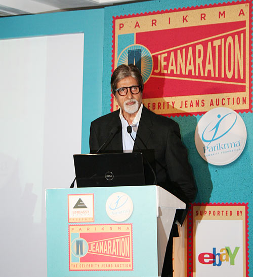 Amitabh Bachchan speaks at the Parikrama 'Jeanaration' charity event in Mumbai on September 1