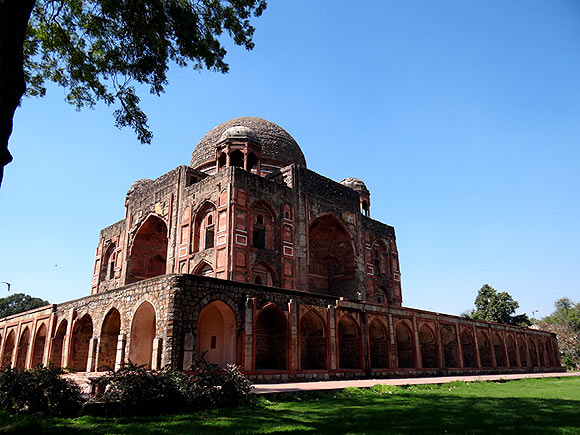Khan-i-Khanan tomb