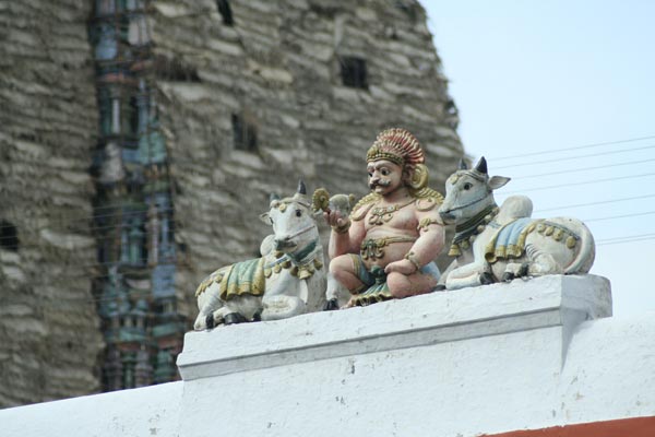 A sculpture on the temple's gopuram