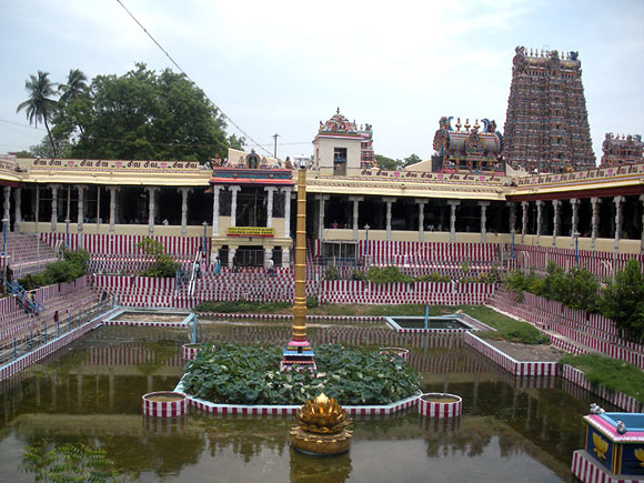 The Porthamarai Kulam (pond with the golden lotus) inside the temple is both sacred and significant for Hindus