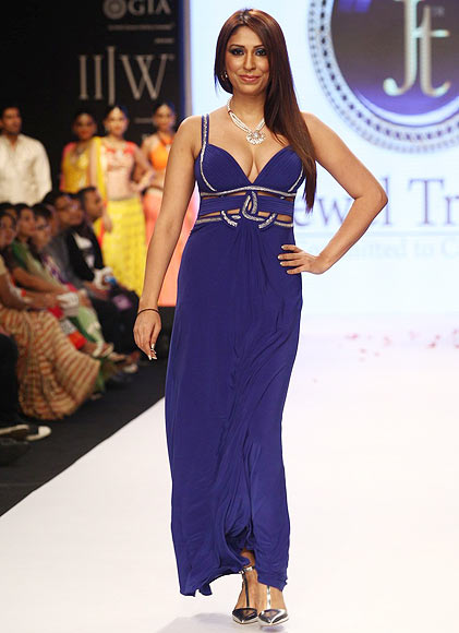 Pooja Misrra for Jewel Trendz