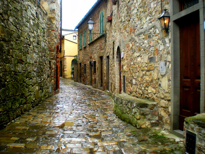 The cobbled streets of Montefioralle