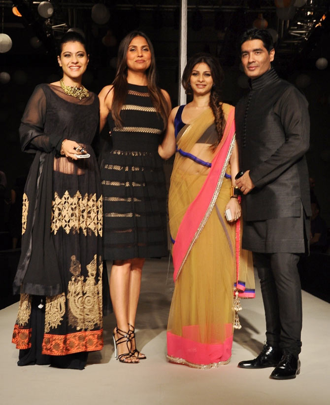 Kajol, Lara Dutta, Tanisha Mukherjee and Manish Malhotra