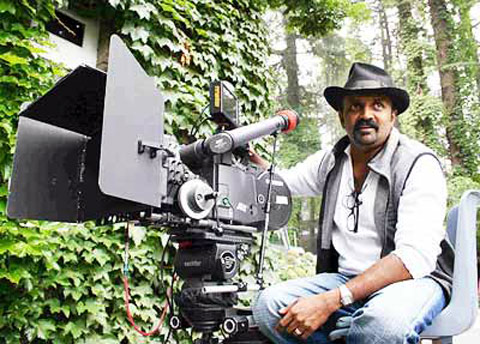 Chandran won the Filmfare award for best cinematography for Kannathil Muthamittal