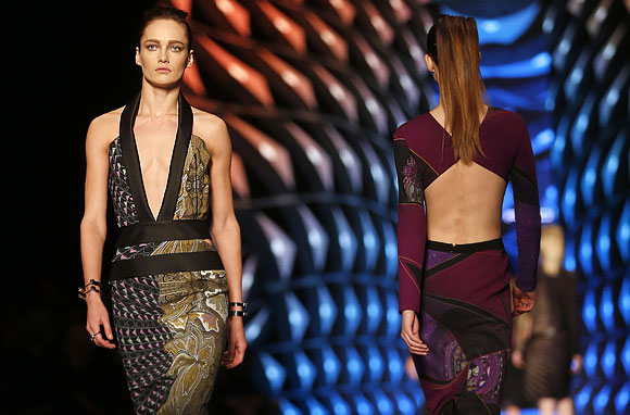 Etro's collection celebrated dramatic cuts.