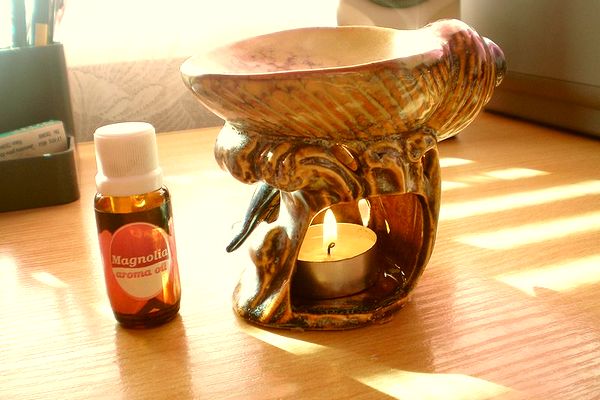 Certain aroma oils can enhance work performance
