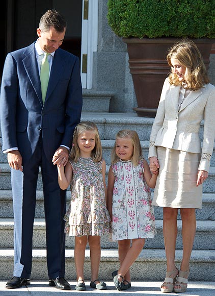 (L-R) Prince Felipe, Princess Leonor, Princess Sofia and Princess Letizia receive Pope Benedict XVI at Zarzuela Palace on August 19, 2011 in Madrid, Spain