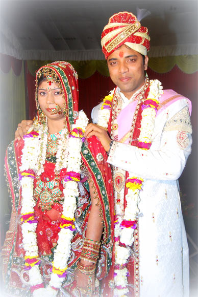 Vikas Srivastava with his wife Nidhi