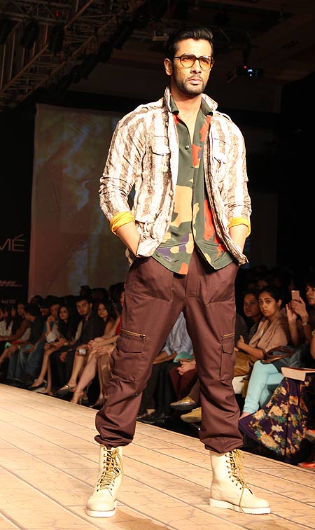 PIX: Showstoppers Shahid and Arjun Kapoor steal the show! - Rediff Getahead