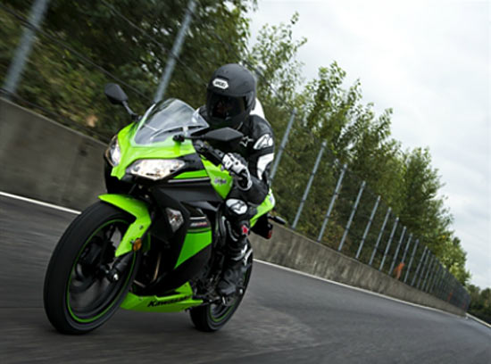 IN PICS: The all-new Ninja 300 for Rs 3.9 lakh