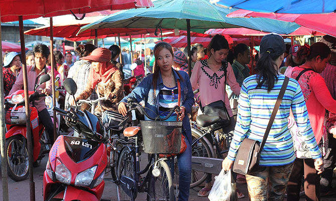 The Rong Kluea Border Market, Aranyaprathet, Thailand