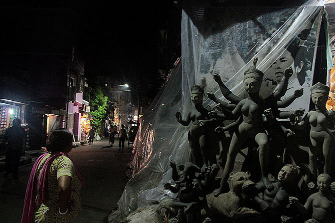 To the beat of the dhaak, Kolkata set to welcome goddess Durga