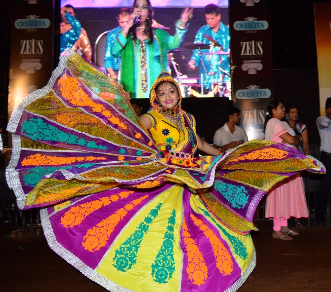 Bright outfits, dizzying moves: Navratri Garba in Mumbai