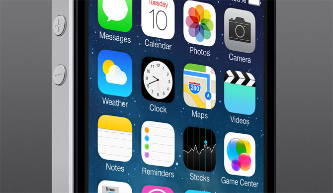 VOTE: Apple iPhone 5S vs Samsung Galaxy S4 - Rediff Getahead