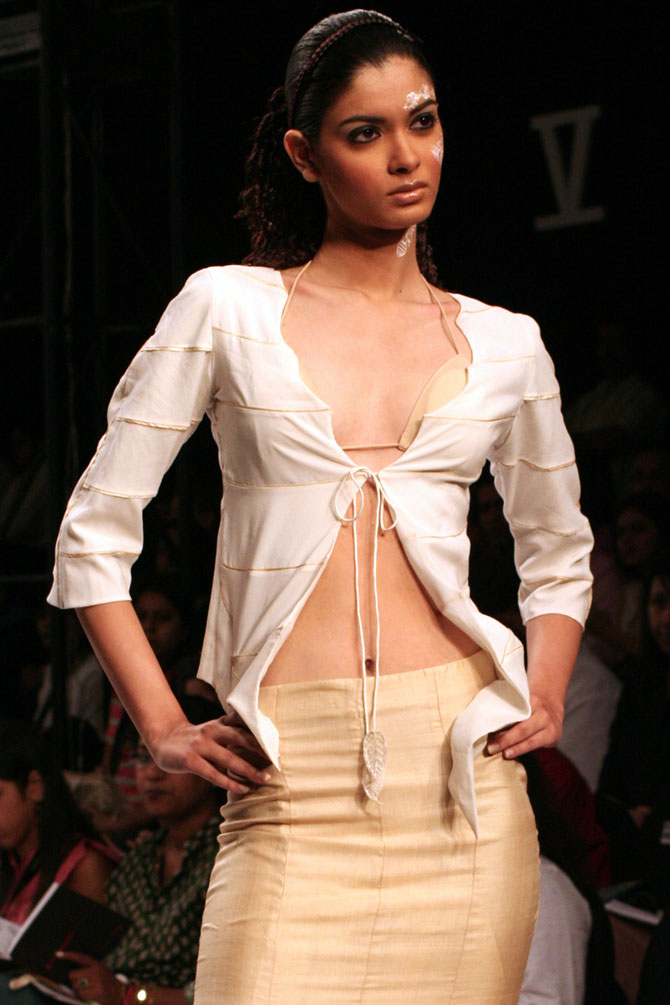 Diana Penty in a Monapali outfit at the Wills India Fashion Week 2006