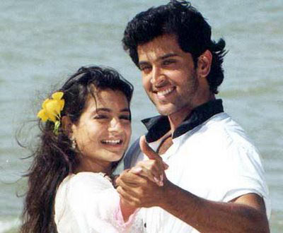 In Kaho Naa..Pyaar Hai, Hrithik Roshan's character falls in love with a rich girl