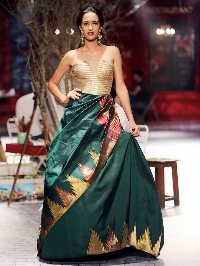We cannot take our eyes off of Lisa Haydon