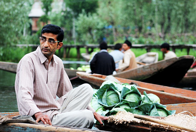 Floating vegetable market, Dal Lake, Kashmir