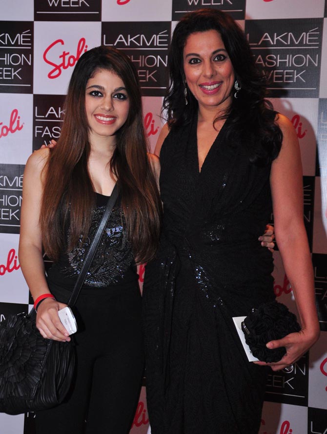 Pooja Bedi (right) with daughter Aalia