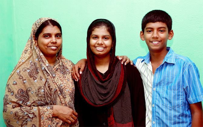 Fathima Shabana with her mother Bahira Begum and brother Arshad Saliq