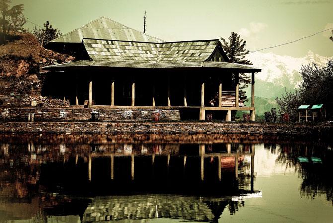 Tani Jubbar Lake, Thanedar