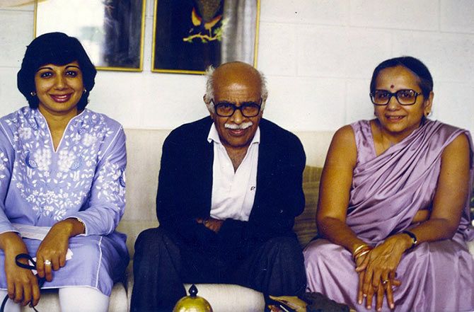 Kiran Mazumdar Shaw with her parents 