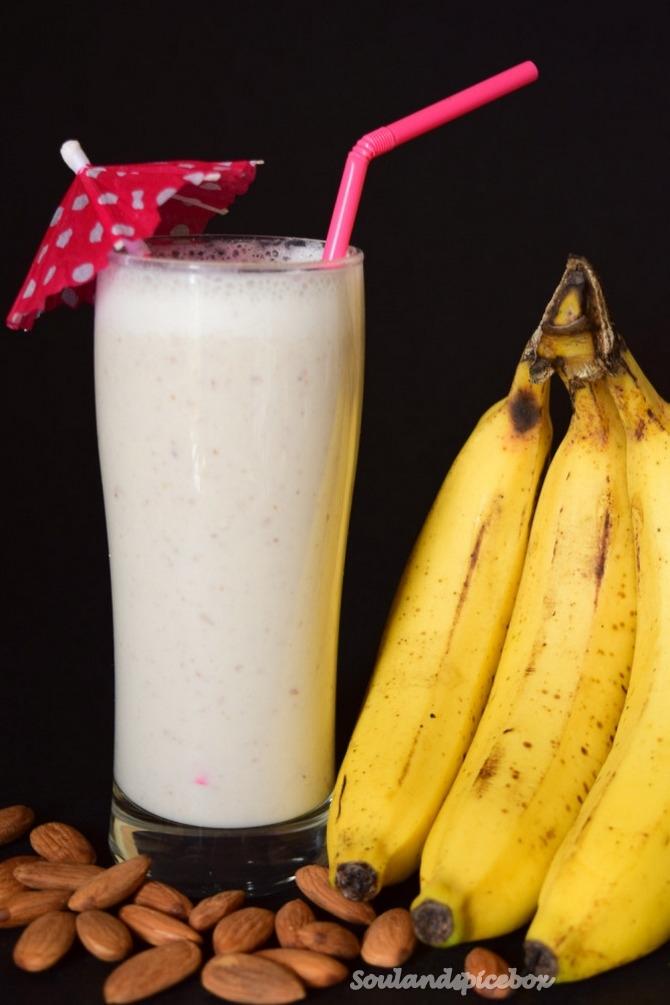 Banana Almond Smoothie